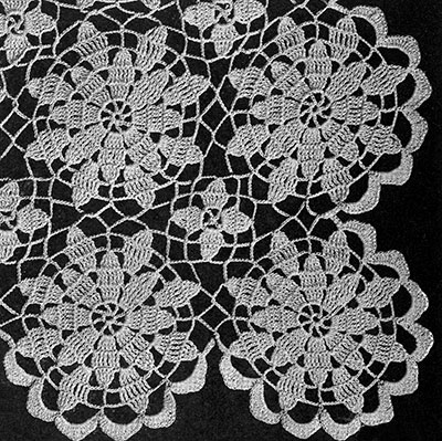 Queen Anne's Lace Bedspread Pattern #642 swatch