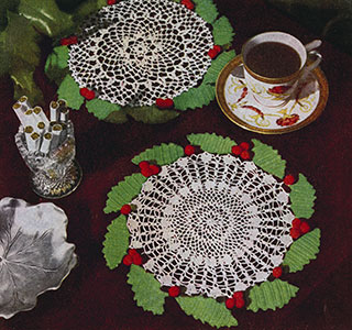 Holly Wreath Doily Pattern