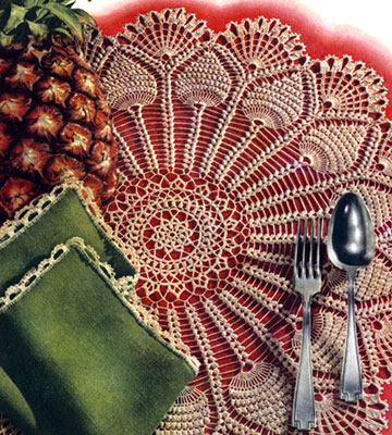 Pineapple Wheel Luncheon Mat & Napkin Pattern #S-238
