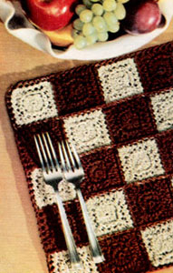 Checkered Motif Place Mat Pattern