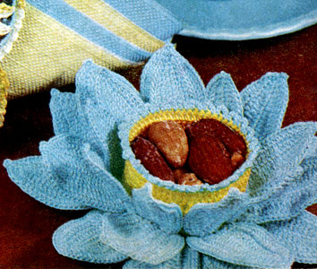 Water Lily Nut Cup Pattern