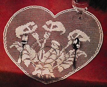 Hearts and Flowers in Shadow Filet Placemat Pattern #1