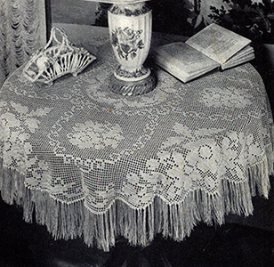 Queen Victoria Tablecloth Pattern #7607