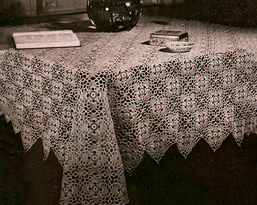 Governor's Lady Tablecloth Pattern #7622