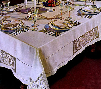 The King Cedric Dinner Cloth Pattern #729