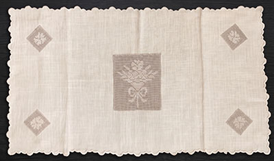 Dresser Scarf Pattern #18