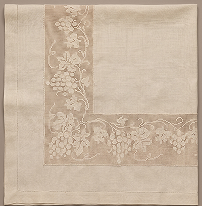 Grape Luncheon Cloth #45