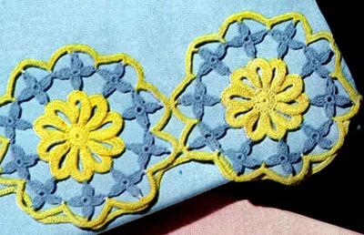 Spin-a-Daisy Motif Pattern