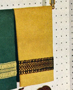 Gold Guest Towel Insertion Pattern