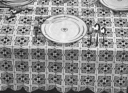 Smilin' Through Tablecloth Pattern #7249