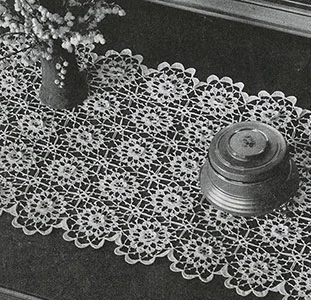 Flowerstrewn Runner Pattern #7577