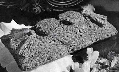Three Bags on the Square Pattern #2681