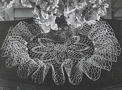 Easter Lily Doily Pattern #D-137