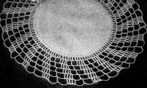 Linen Center with Crocheted Edge Pattern