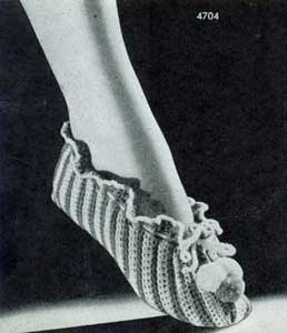 Striped Bed Socks Pattern | No. 4704