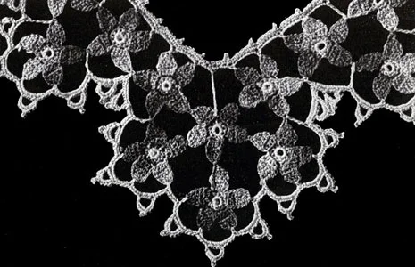Wide Violet Edging Pattern