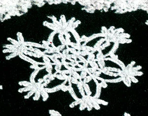 Snowflake Ornament Pattern (top ornament)