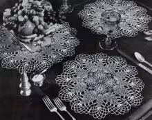 Pineapple Round Luncheon Set Pattern #7857