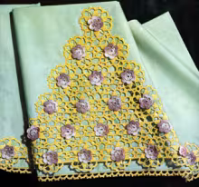 Petal Pyramid Motif Pattern