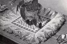 Ruffles and Forget-Me-Nots Centerpiece Pattern